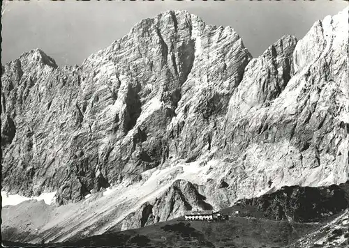 Dachstein Gebirge Suedwandhuette / Oesterreich /