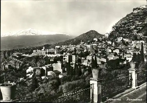 Taormina Sizilien  /  /Messina