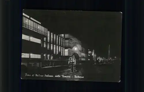 Milano Fiera di Milano-Palazzo delle Narioni Notturno / Italien /