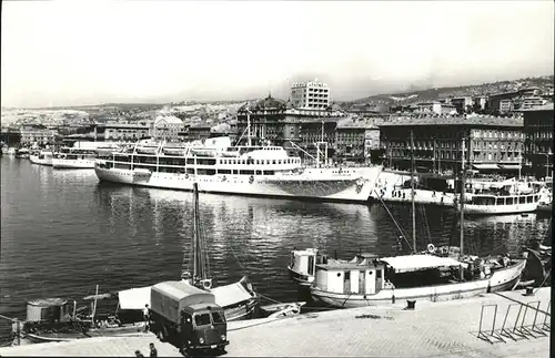 Rijeka Schiffe Hafen / Rijeka /