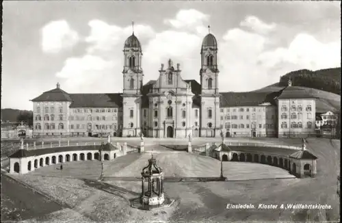 Einsiedeln SZ Einsiedeln Kloster Kirche  * / Einsiedeln /Bz. Einsiedeln