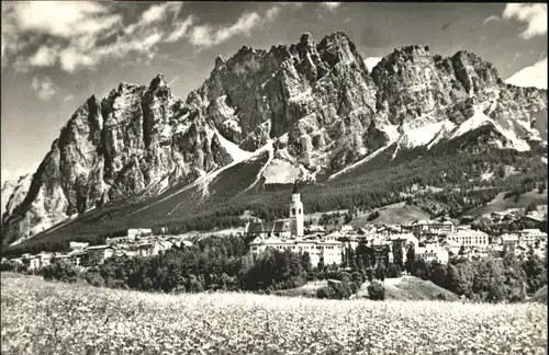 Cortina d Ampezzo Cortina Pomagagnon x / Cortina d Ampezzo /