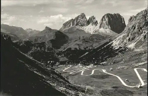 Passo Pordoi Passo Pordoi Gruppo Sassolungo * / Italien /