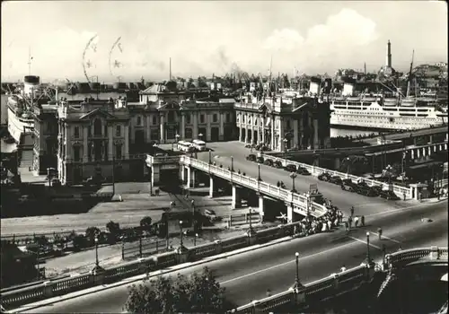 Genova Genua Liguria Genova Stazione Marittima Bruecke x / Genova /