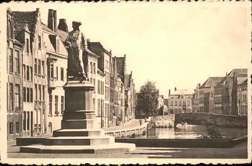 Brugge Standbeeld Jan Van Eyck en Spiegelrei *
