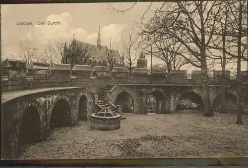 Leiden Den Burcht Bruecke / Leiden /