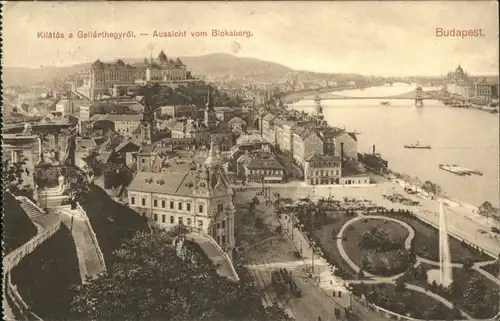 Budapest Schiff Bruecke / Budapest /