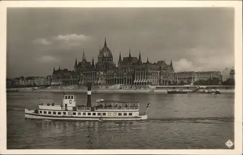 Budapest Parlament / Budapest /