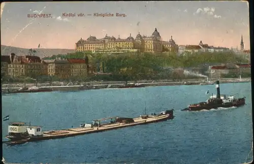 Budapest Burg Schiff / Budapest /