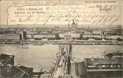 Budapest Bruecke Schiff / Budapest /