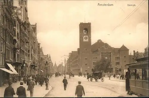 Amsterdam Niederlande Damrak Kutsche Strassenbahn  / Amsterdam /