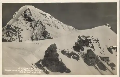 Jungfraubahn Berghaus Station Jungfraujoch Moench / Jungfrau /Rg. Finsteraarhorn