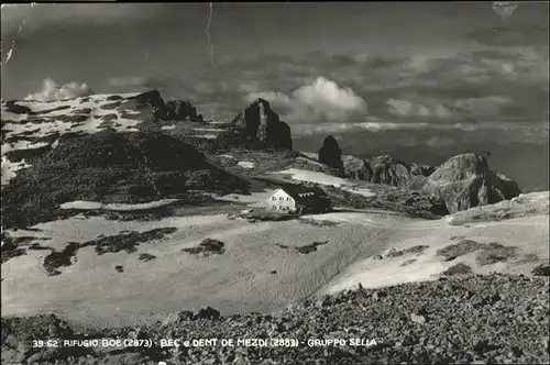 Dolomiten Rifugio Boe Bec e Dent de Mezdi (2883
) Gruppo Sella / Italien /