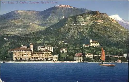 Fasano Lago di Garda Grand Hotel Segelschiff / Italien /