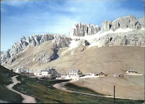 Dolomiten Passo Pordoi m. 2239 / Italien /