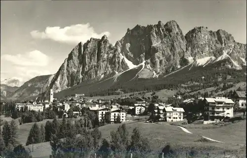 Cortina d Ampezzo Ponagagnon 2456 m / Cortina d Ampezzo /