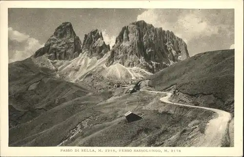 Passo Sella Verso Sassolungo / Italien /