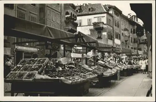 Bolzano Piazza delle Erbe / Bolzano /