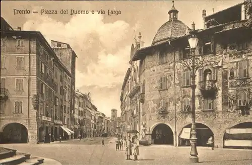 Trento Piazza Duomo Larga / Trento /