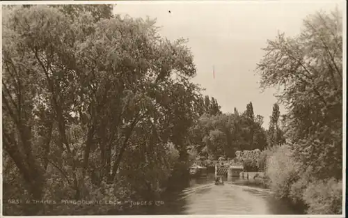 Pangbourne Lock R. Thames Fluss / West Berkshire /Berkshire