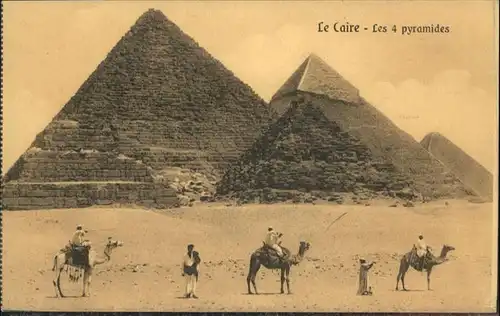 Kairo Les 4 Pyramides Kamele / Aegypten /