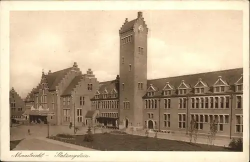 Maastricht Stationsplein  / Maastricht /