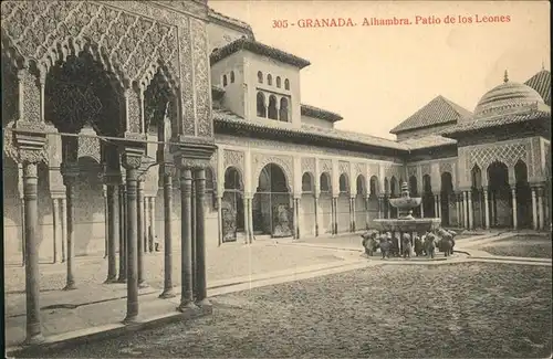 Granada Andalucia Alhambra Patio de los Leones / Granada /