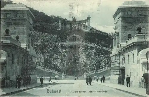 Budapest Gellert Monument / Budapest /