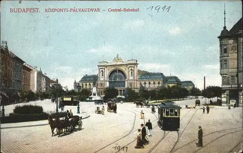 Budapest Cantral-Bahnhof Strassenbahn / Budapest /