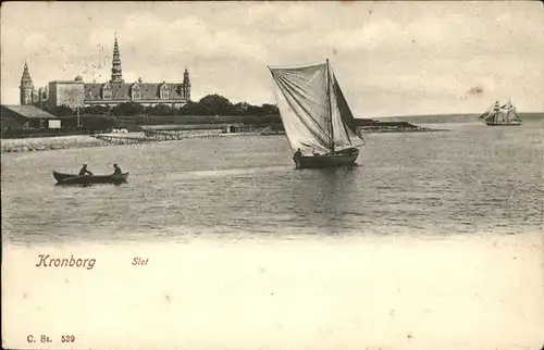 Kronborg Slot Slot Schiff / Daenemark /