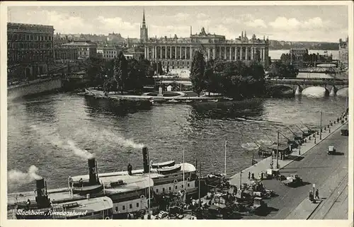 Stockholm Riksdagshuset Schiff Bruecke / Stockholm /