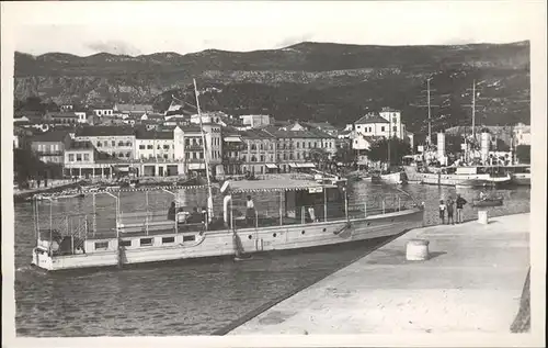 Crikvenica Kroatien Hafen / Kroatien /