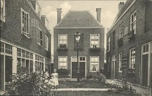 Dordrecht Hofje in de Vriesestraat / Dordrecht /