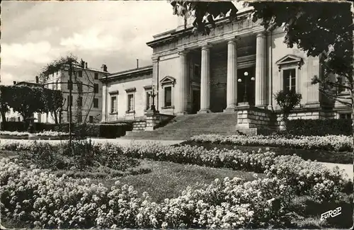 Saintes Charente-Maritime Jardin du Palais de Justice / Saintes /Arrond. de Saintes