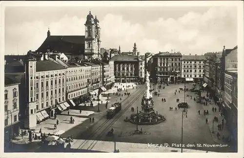 Linz Donau Platz des 12. November / Linz /Linz-Wels