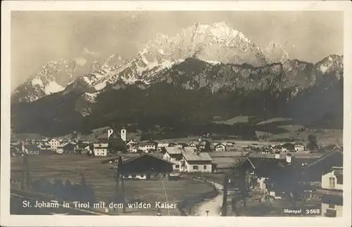 St Johann Tirol Gesamtansicht wilder Kaiser / St. Johann in Tirol /Tiroler Unterland