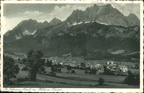 St Johann Tirol Gesamtansicht wilder Kaiser / St. Johann in Tirol /Tiroler Unterland