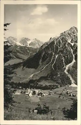 Mittelberg Kleinwalsertal Zwoelferkopf / Oesterreich /