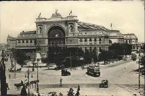 Budapest Gare de l'Est Bahnhof Strassenbahn / Budapest /