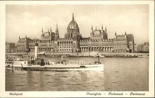 Budapest Parlament Dampfer / Budapest /