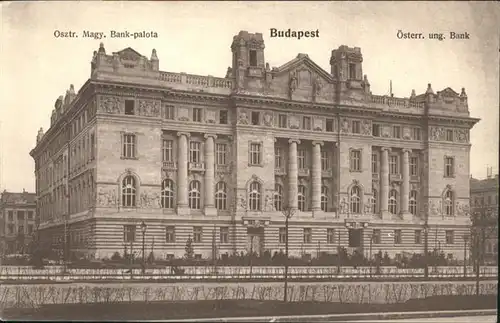 Budapest Bank-Palota / Budapest /