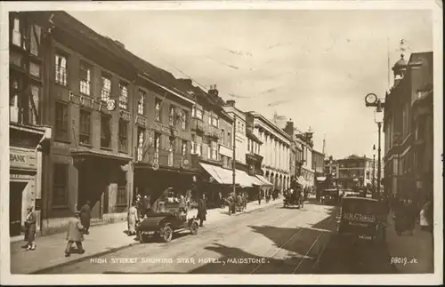 Maidstone High Street
Showing Star Hotel / Maidstone /Kent CC