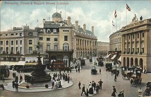 London Piccadilly Circus Regent Street Kutsche  Fahnen / City of London /Inner London - West