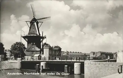 Amsterdam Mauritskade met molen De Goyer x