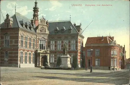 Utrecht Domplein met Academie x