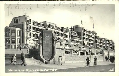 Scheveningen Boulevard en Monument *