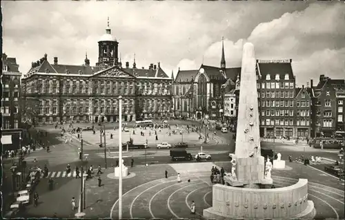 Amsterdam Dem met Koninklijk Paleis Nationaal Monument *