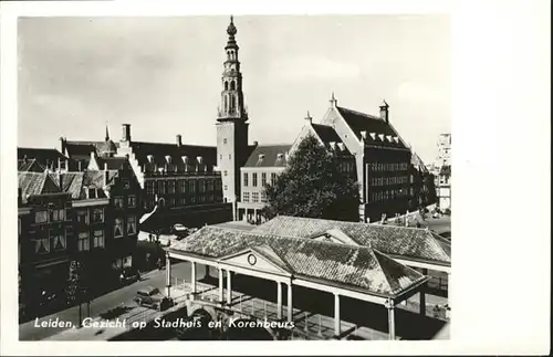 Leiden Gezicht op Stadthuis en Korenbeurs *