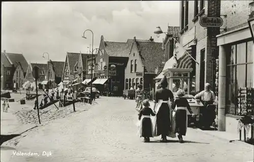 Volendam Dijk x