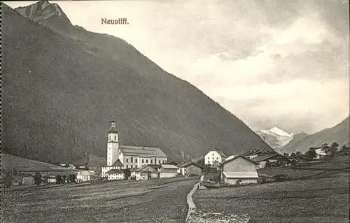 Neustift Stubaital Tirol Kirche  / Neustift im Stubaital /Innsbruck